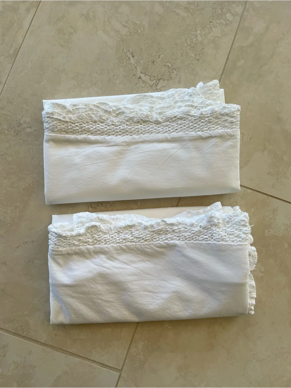 Piubelle White Decorative Lace-Edge Pillow Shams - Classic Home Bedding - Picture 1 of 14